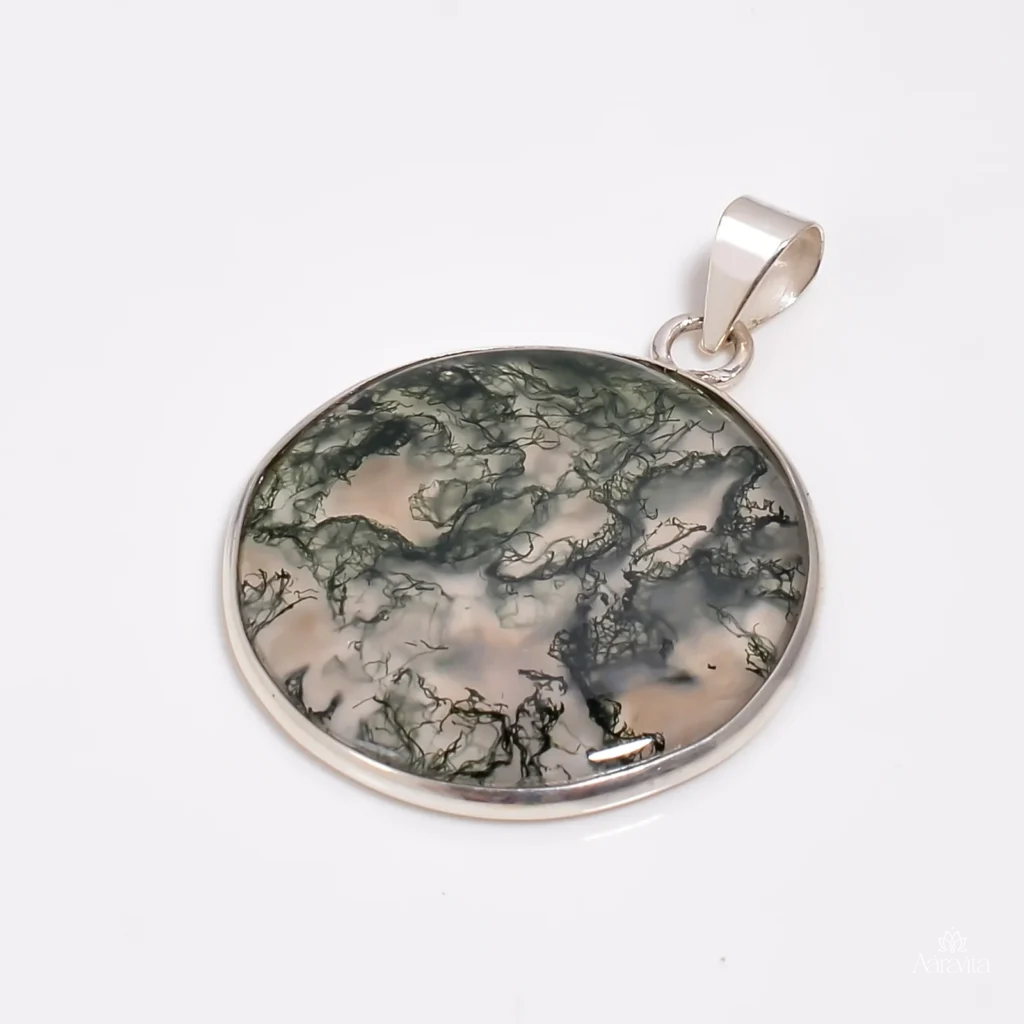 Minimalist Round Green Moss Agate Necklace — front view