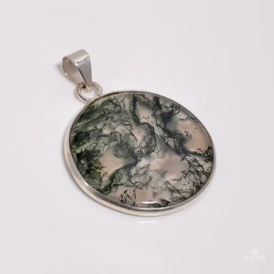 Minimalist Round Green Moss Agate Necklace — front detail view
